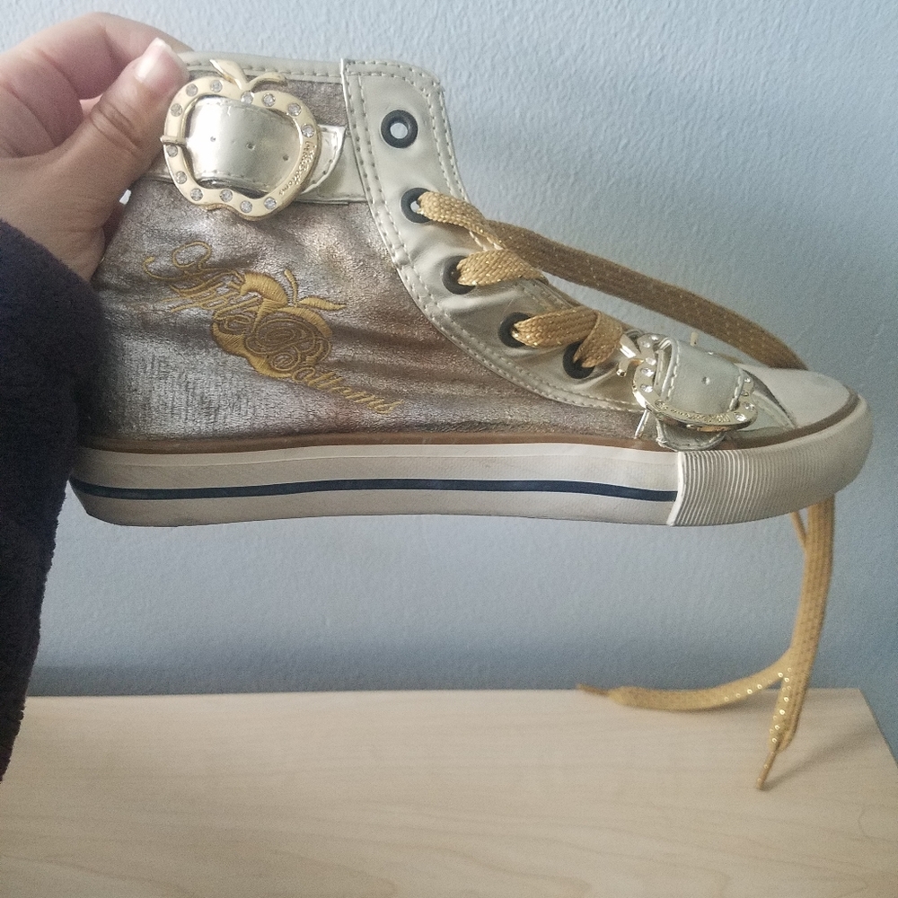 Apple Bottom Kishia Sneakers Size 7.5